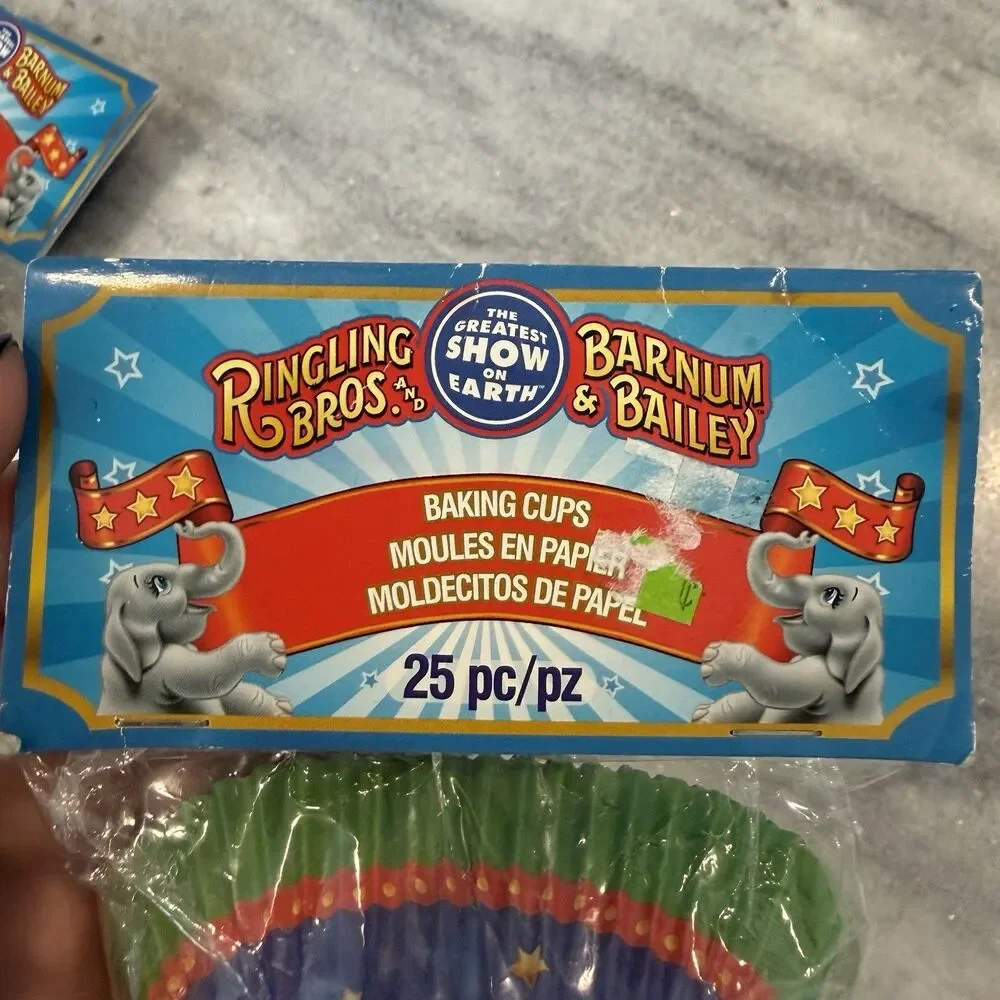Ringling Brothers Barnum & Bailey Circus Birthday Party Cupcake Liners 50ct New